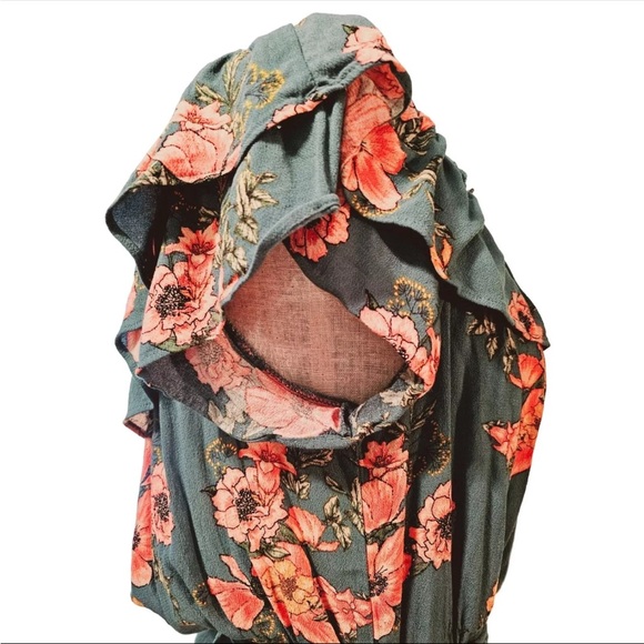 Beautiful Summer Dress - Picture 5 of 6